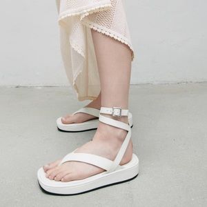 Zara Low-heeled strappy leather sandal size 39